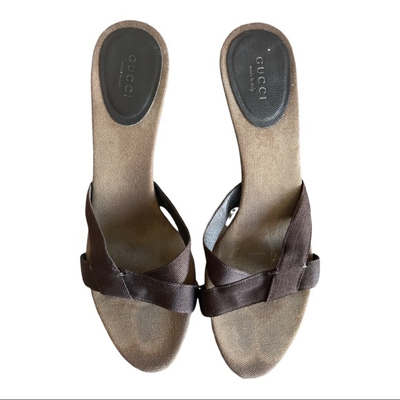 Authentic, Gucci heels sz 9B - Picture 3 of 7